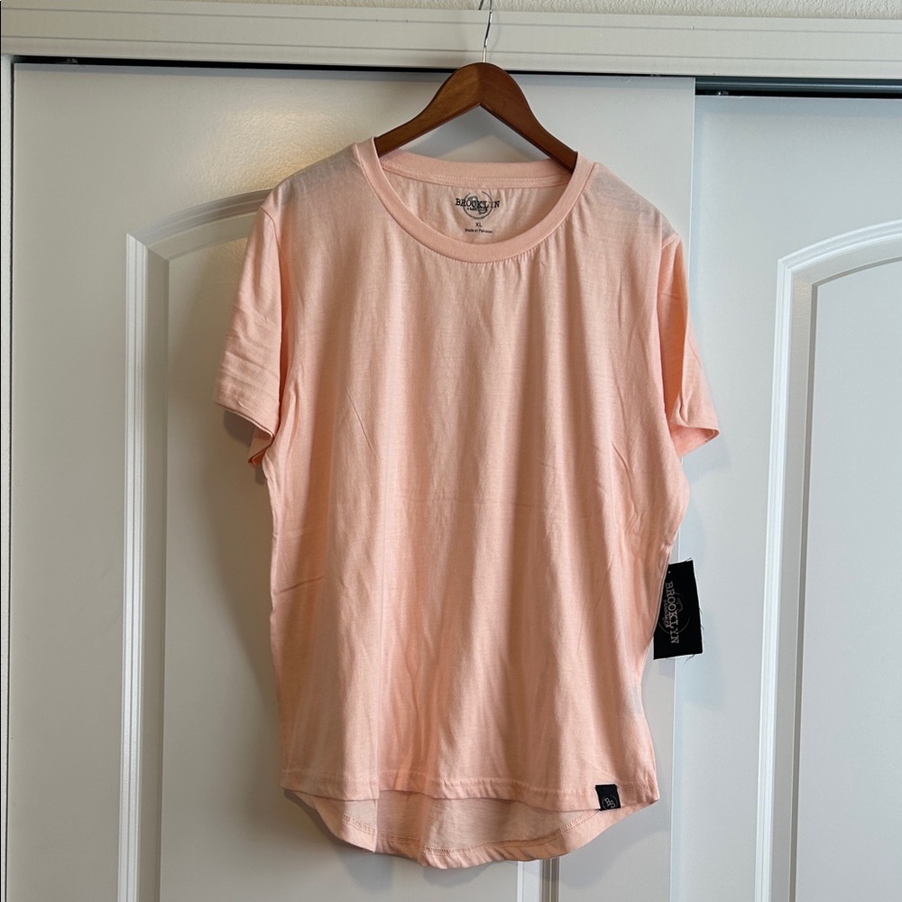 NWT Brooklyn Peachy Pink Short Sleeve Top Size XL